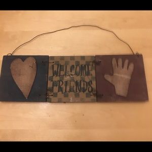 Primitive Welcome sign